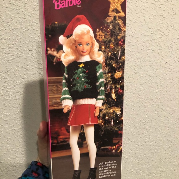 Barbie Holiday Season - NEW IN BOX - Picture 3 of 6